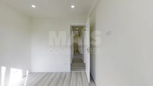 Wonderful 3-bedroom apartment in Queluz with patio