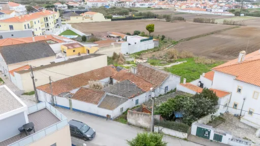 Terreno para Construção a poucos metros da Praia do Baleal