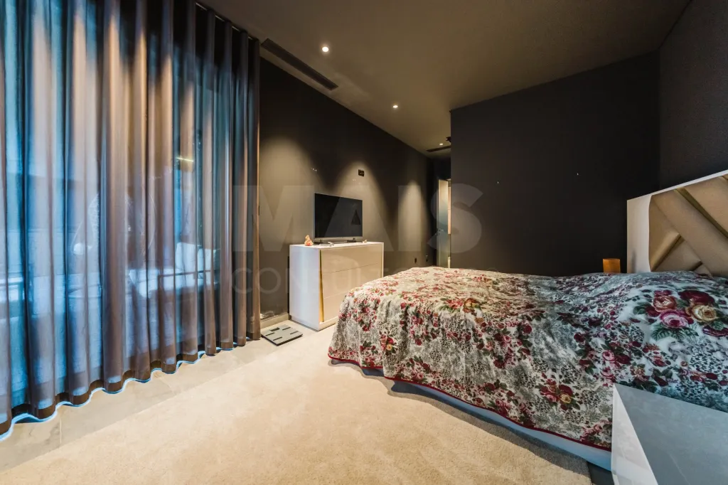 Prestigious 2 bedroom apartment with private pool and Jacuzzi