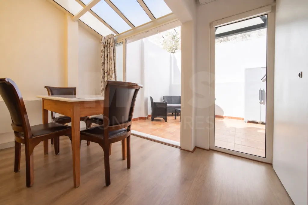 Converted 2-bedroom apartment in Penha de França with a terrace
