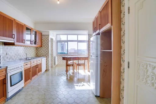 T5 no Lumiar - varandas e garagem