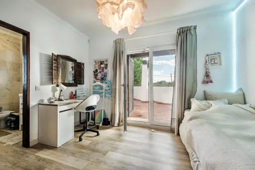 Moradia Exclusiva no Algarve – O Refúgio Perfeito para Viver ou Investir