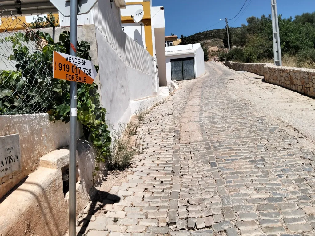Terreno Rústico com vista mar em Santa Bárbara de Nexe