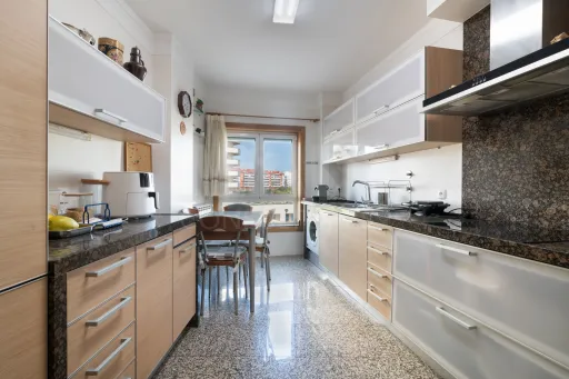 3 bedroom apartment in Algés