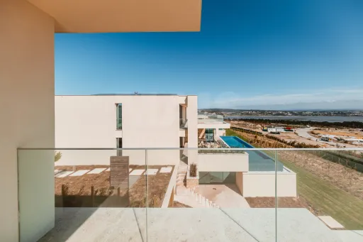 Moradia T5 com Piscina - Vista Golfe e Mar