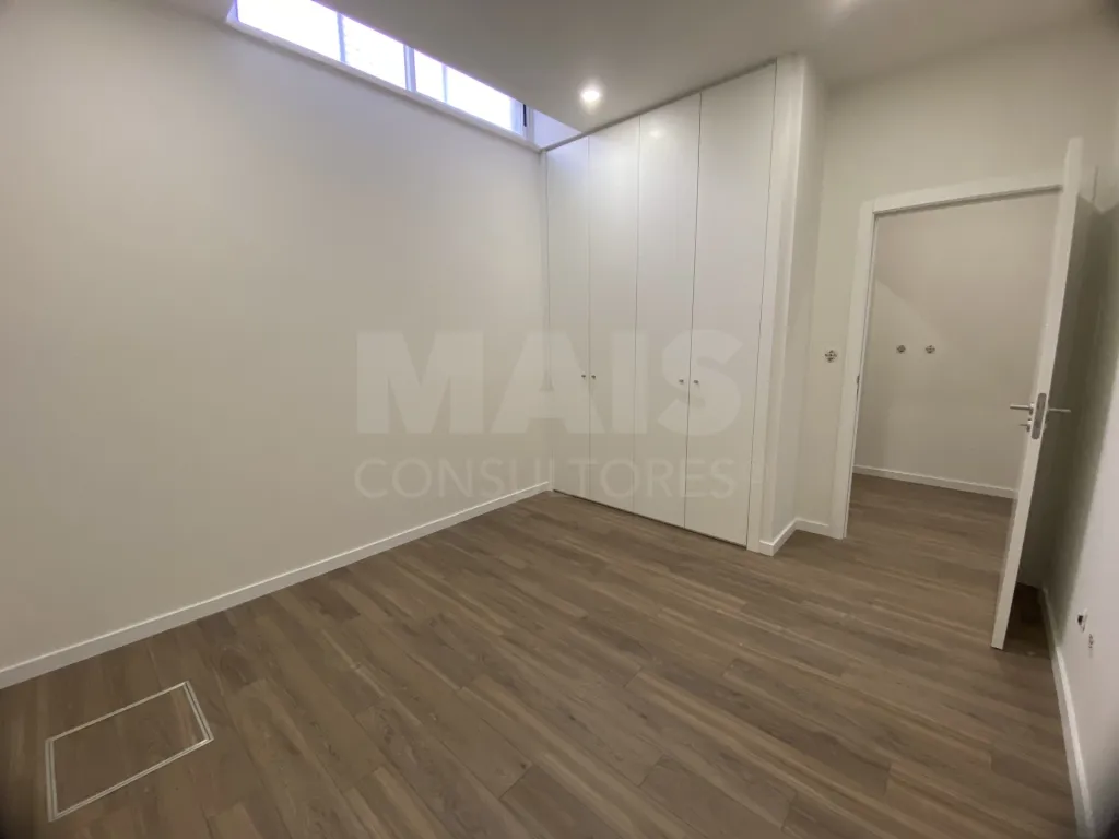 Apartamento T1+ 1 na Rinchoa