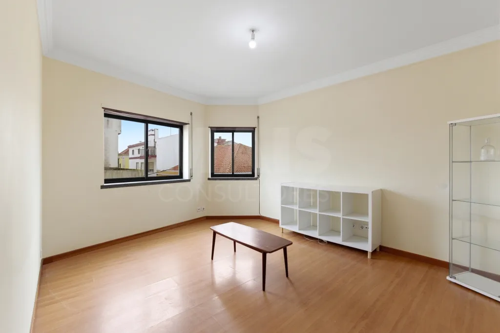 Apartamento T2 no Centro de Peniche