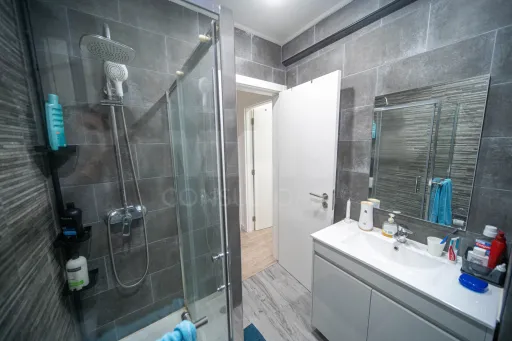 Apartamento T2+1 Remodelado na Póvoa de Santa Iria – Oportunidade Exclusiva com Permuta