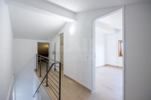 Moradia T3+2 com piscina e jardim a 8km de Caldas da Rainha