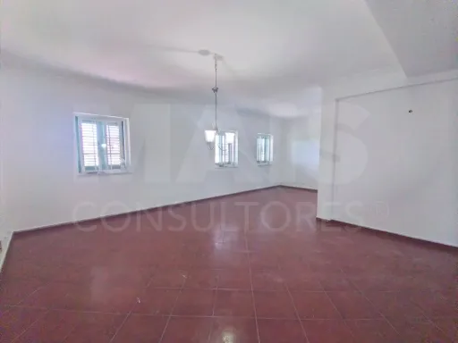 Moradia em Albarraque – A Oportunidade de Criar a Casa dos Seus Sonhos!