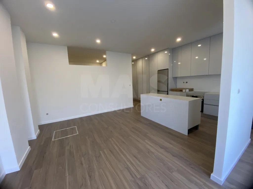 Apartamento T1+ 1 na Rinchoa
