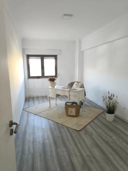 T2 com suite muito central em Odivelas