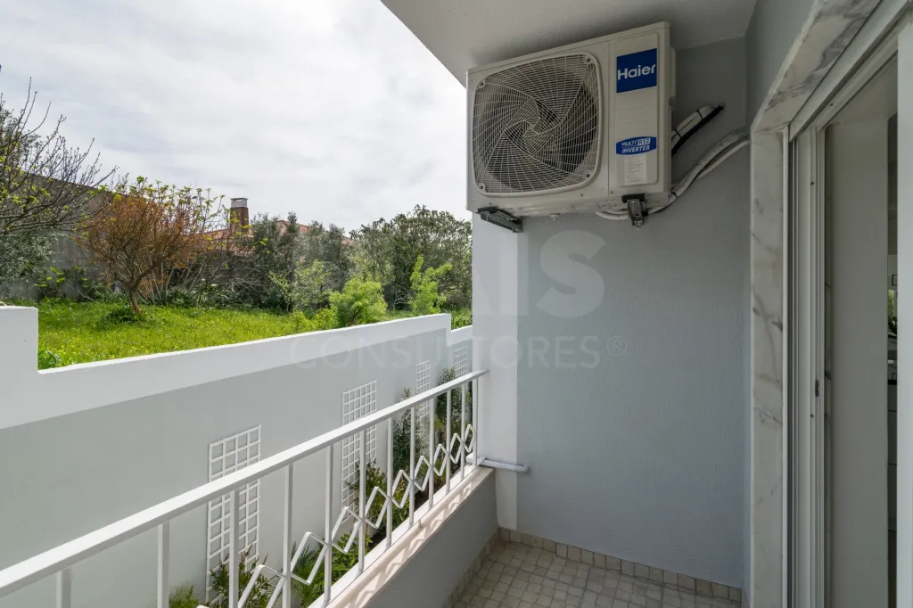 Moradia Isolada T4 Renovada — Abuxarda / Alvide, Cascais