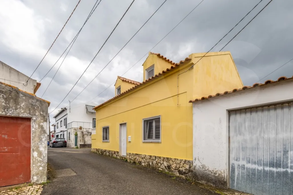 Moradia T2 + 2 Remodelada | Conforto, Espaço e Tranquilidade a Poucos Minutos da Cidade