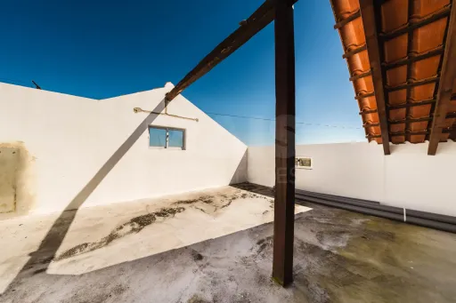 Propriedade com 7240m2 | Duas habitações | Piscina | Garagem | Anexos | Carvalhal, Bombarral