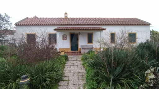 2-bedr. house with 103m2 annex