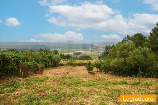 House in a Protected Area in Serra do Montejunto