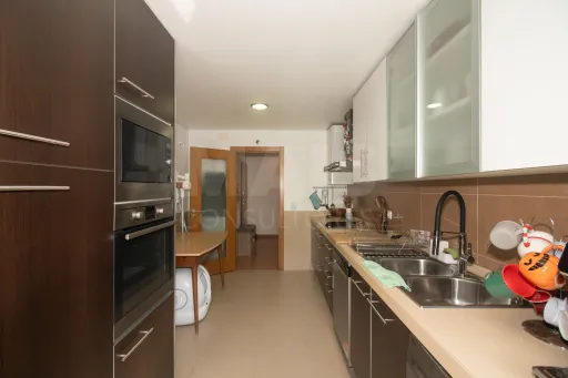 Apartamento T2 Moderno com Garagem | A-da-Beja, Amadora