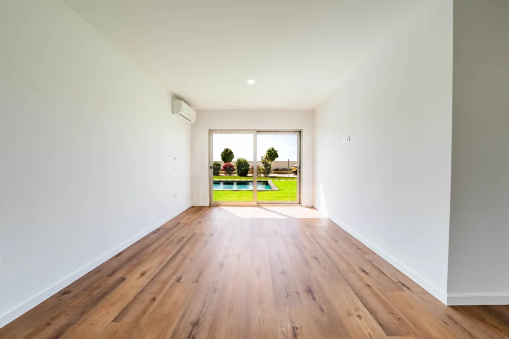 Moradia Contemporânea de Luxo com Vista Barragem, Piscina e 3.000m² Urbanos | Peniche