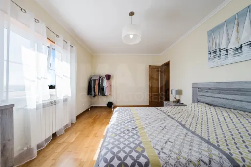 🏡 3-Bedroom House—Furnished and Fully Equipped | Jacuzzi | Garage | Backyard