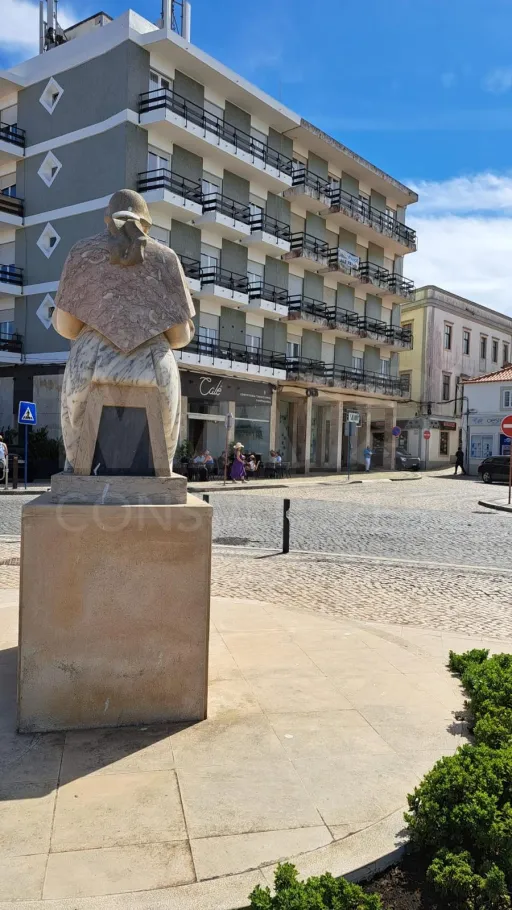 Prédio em Peniche | Investimento com rendimento e potencial de valorização