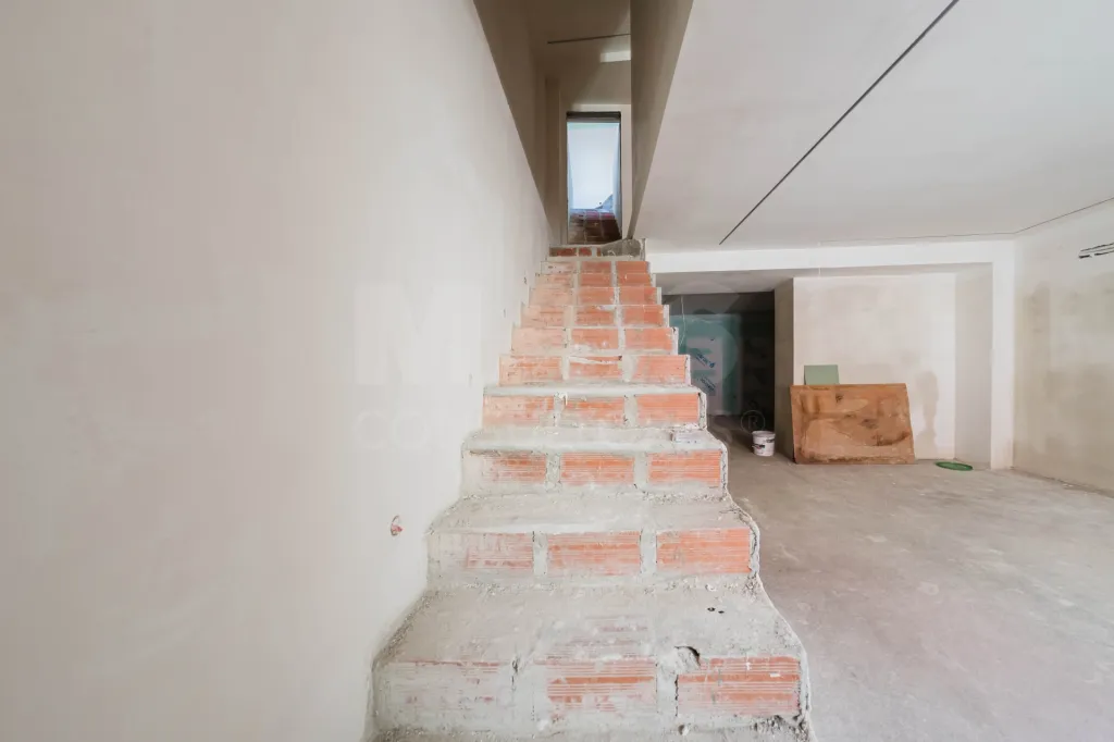 Moradia totalmente remodelada no coração de Peniche!