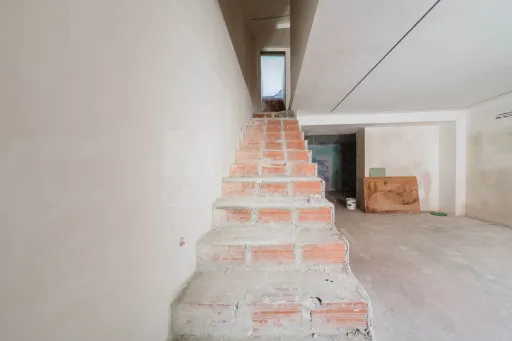 Moradia totalmente remodelada no coração de Peniche!