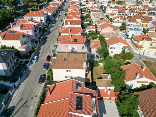 Moradia T4 de referência na Ramada