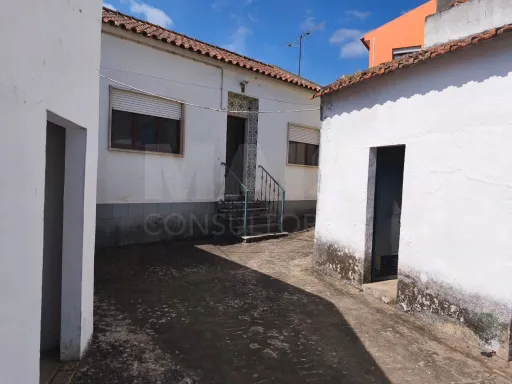 2 Bedroom House In Olhalvo (Alenquer)