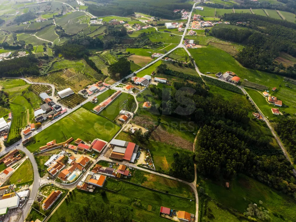 Terreno para construção de 2 Moradias