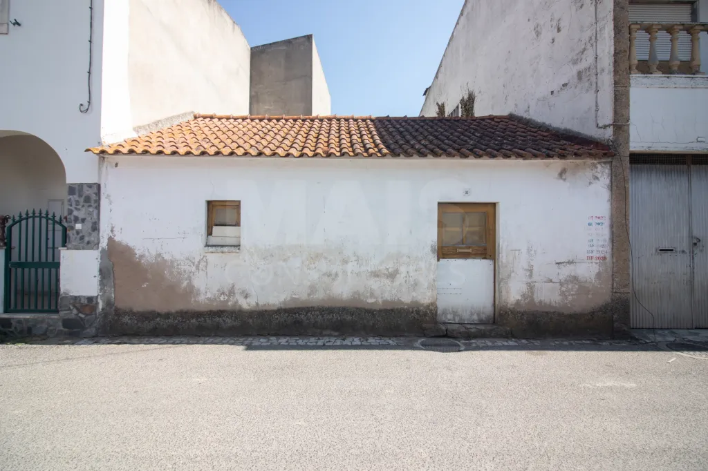 House for renovation in Cabanas do Chão - Alenquer
