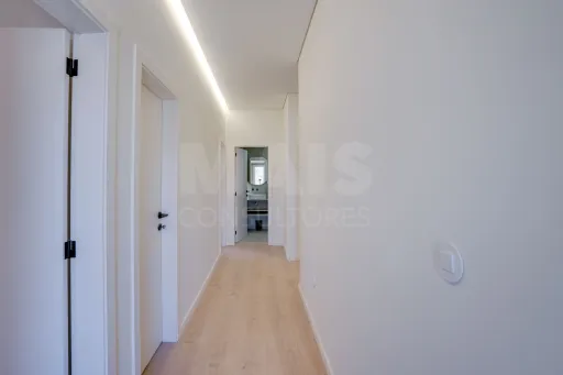 Apartamento T3 Renovado na Cova da Piedade