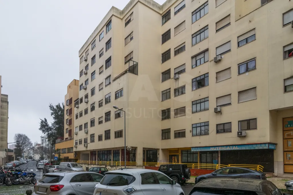 Apartamento T1 no centro de Benfica