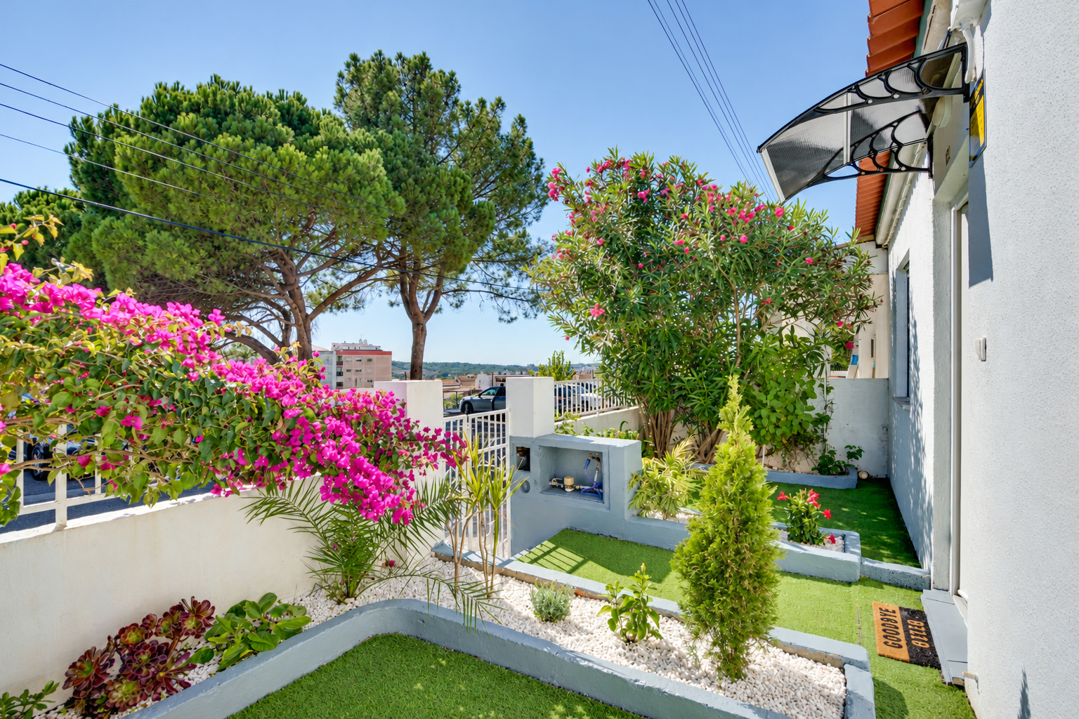 Moradia T2 Remodelada em Queluz