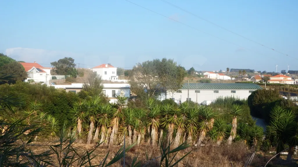 Terreno Urbano para Construção | Excelente Potencial Construtivo