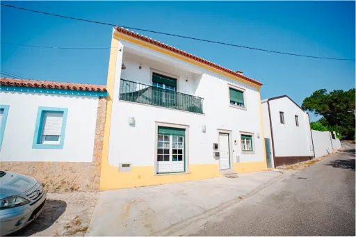 Moradia T2 de Dois Pisos | Laranjeira, Alvorninha