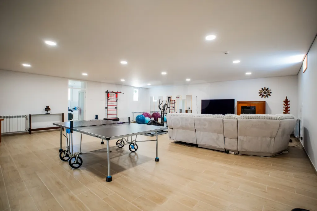 Quinta com mais de 23.000 m², piscina de água salgada e potencial de construção