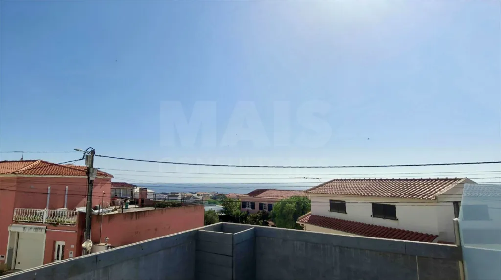 2-Bedroom + 1 Apartment in a Townhouse with a Terrace, Ocean View, Jacuzzi, and Parking!