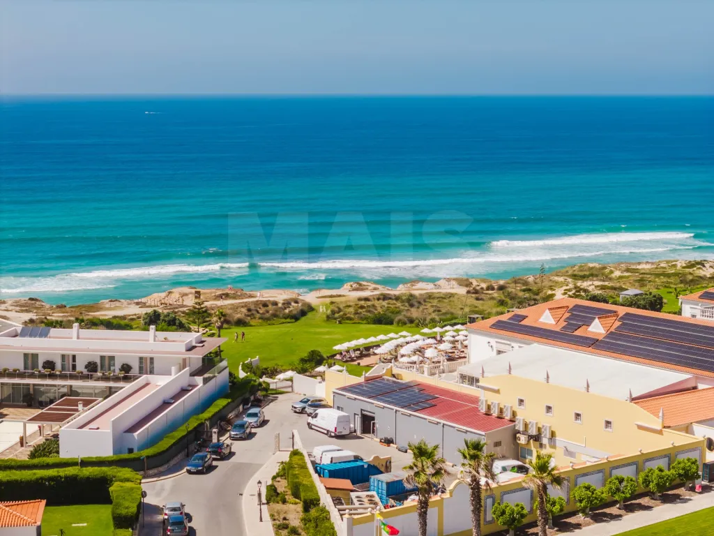 Apartamento T3 com vista mar, piscina e garagem — Praia D'El Rey Golf & Beach Resort