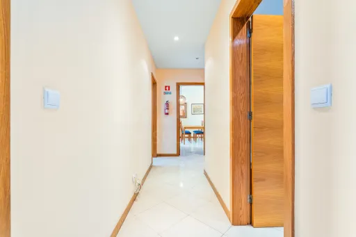 Apartamento T2 com Estacionamento | Próximo da Praia da Rocha – Encosta da Marina  - Portimão