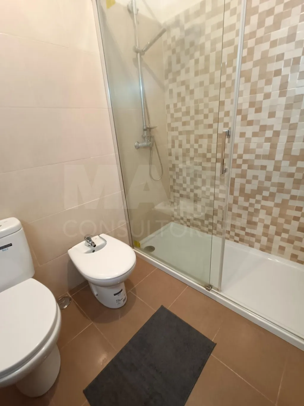 Apartamento T2 remodelado na Póvoa de Santa Iria