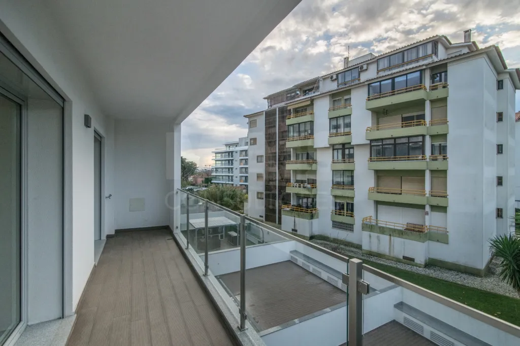 T2 Novo em Carcavelos