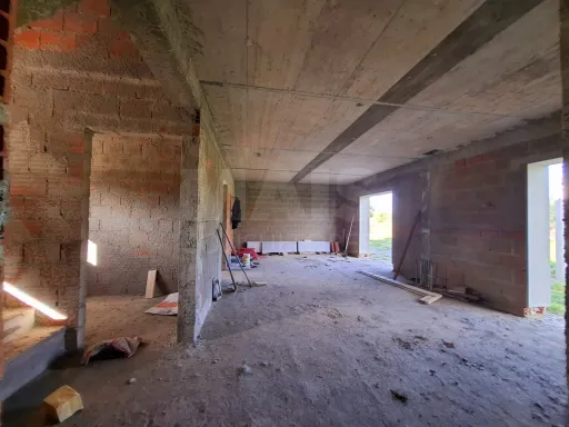 Quinta T4 com 9 mil m2 em Santiago do Cacém, Cercal do Alentejo