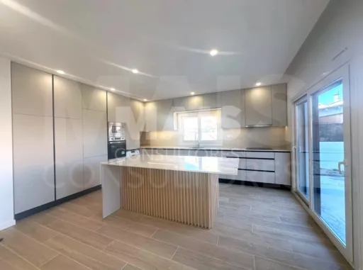 Detached 4-bedroom house with annex in Quinta do Anjo, Palmela
