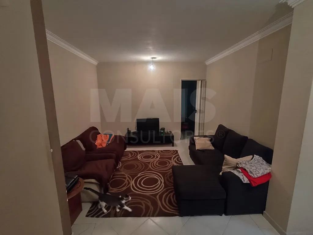 Apartamento T1 com Terraço em Condomínio Fechado – Carregado