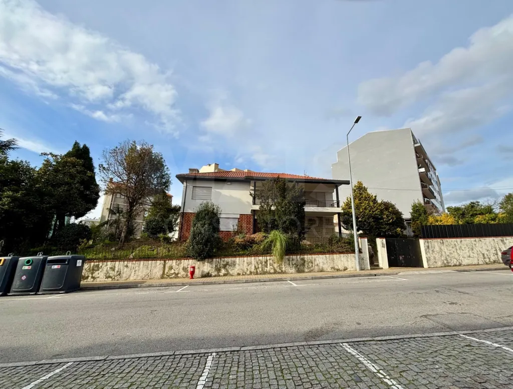 Lote urbano tipologia mista para predio