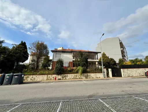 Lote urbano tipologia mista para predio