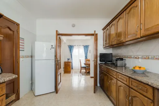 3-Bedroom Family Home 5 Minutes from the Beach - Silveira/Santa Cruz