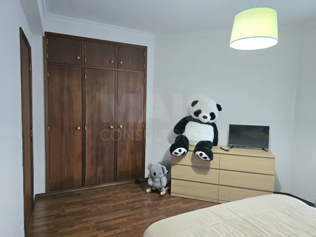 Moradia geminada T3 com garagem box e pátio de 60 M² | Alfeizerão