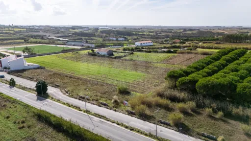 Lote com projeto aprovado em Serra d'el Rei